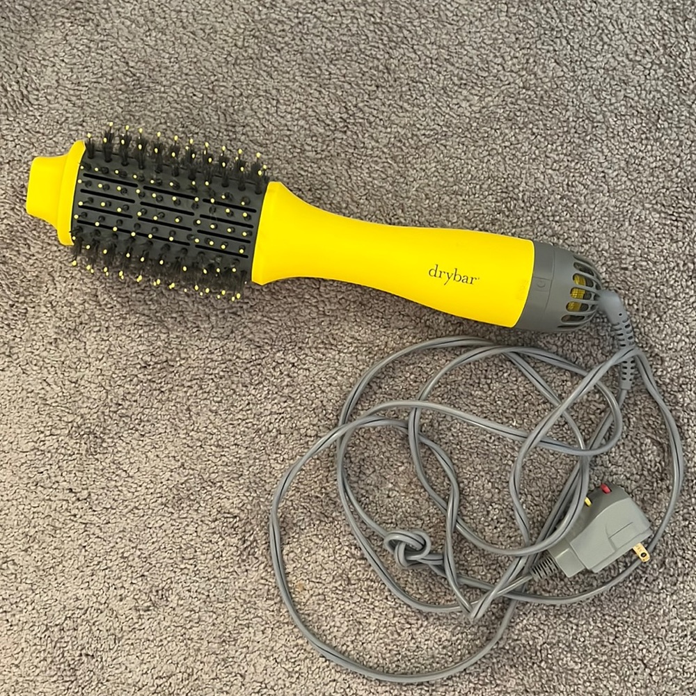 The Double Shot Oval Blow-Dryer Brush